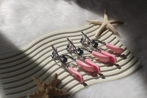 فرمژه شانه‌دار حرفه‌ای – حالت‌دهنده و فرکننده مژه